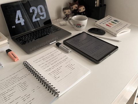 How to Concentrate on Study and Avoid Social Media Distractions